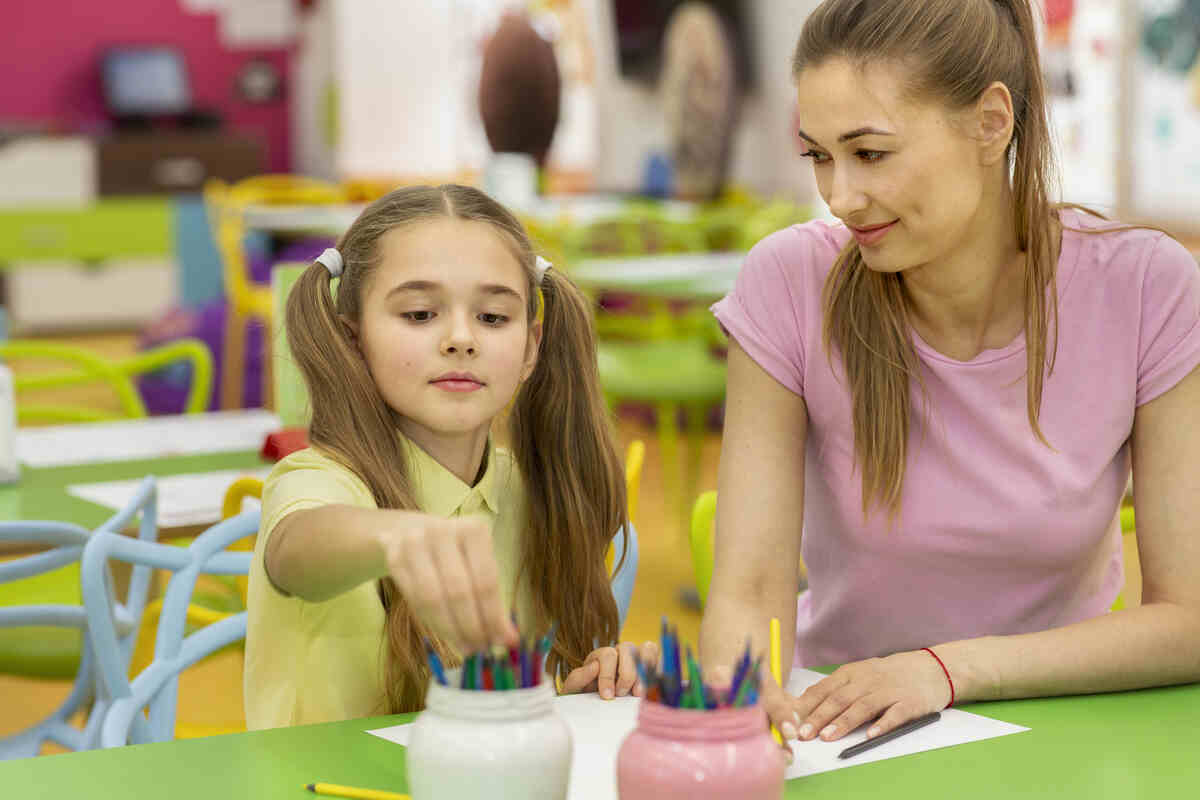 play-based-kindergarten-building-blocks-imaginative-play-collaborative-learning