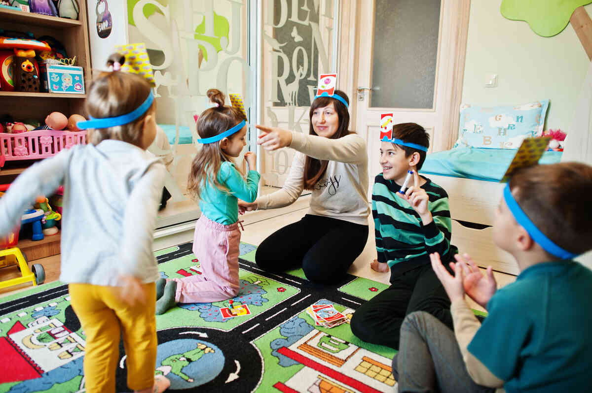 child-development-stimulation-learning-environment-positive-child-behavior-after-daycare