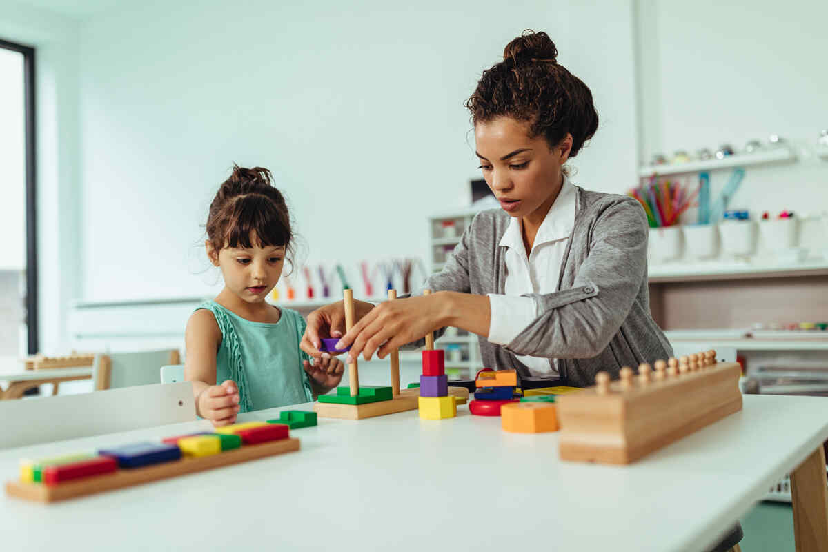 engaged-teacher-child-bond-encouraging-creativity-exploration--early-childhood-learning engaged-teacher-child-bond-encouraging-creativity-exploration--early-childhood-learning