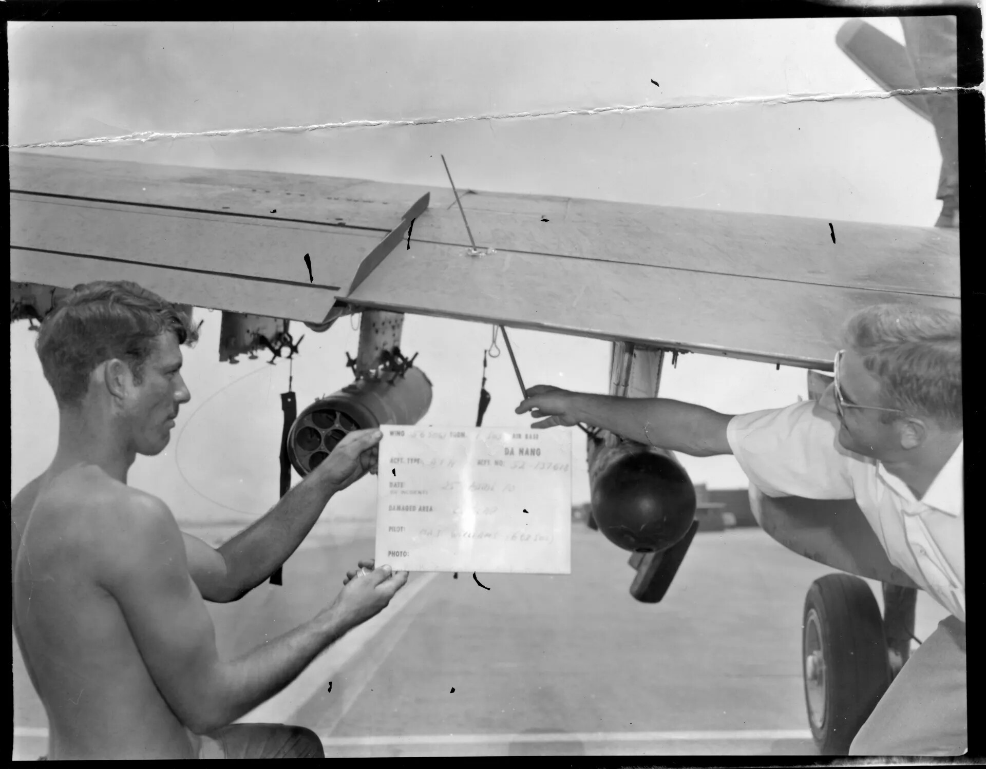 Battle Damage Documentation Photo - A-1H 52-137618, Da Nang AB, 25 April 1970