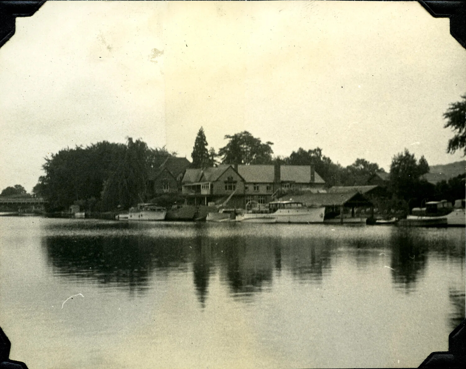 Riverside Boat Club and Moored Launches, Jervey Signal Corps Album