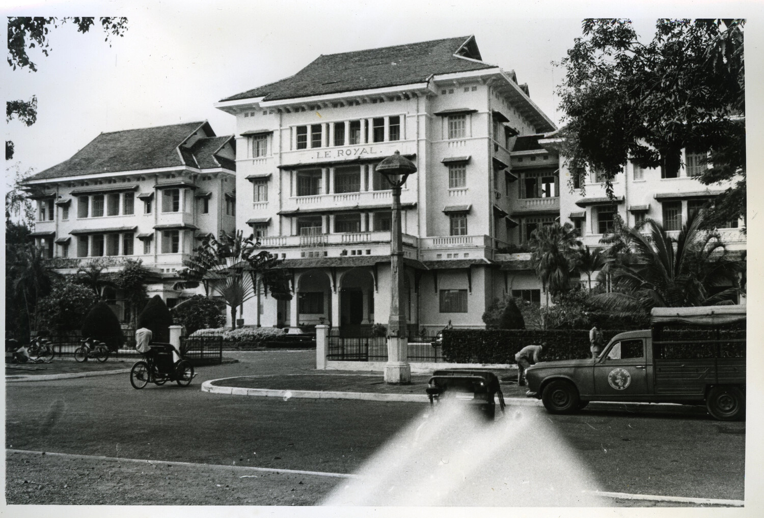 Hotel Le Royal, Phnom Penh - Entrance and Forecourt View