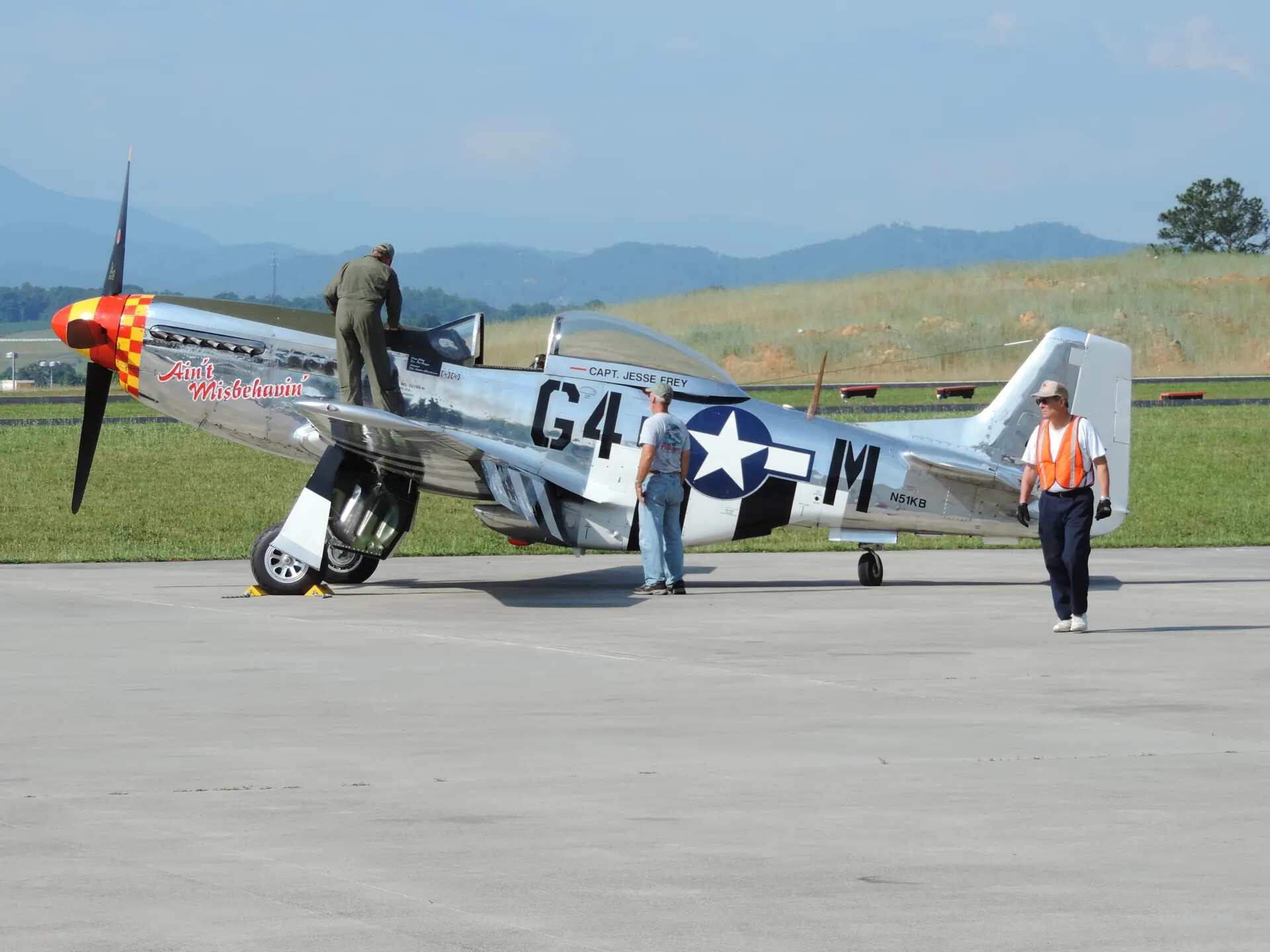 P-51 Mustang "Ain't Misbehavin'" - Pilot Boarding Cockpit with Ground Crew