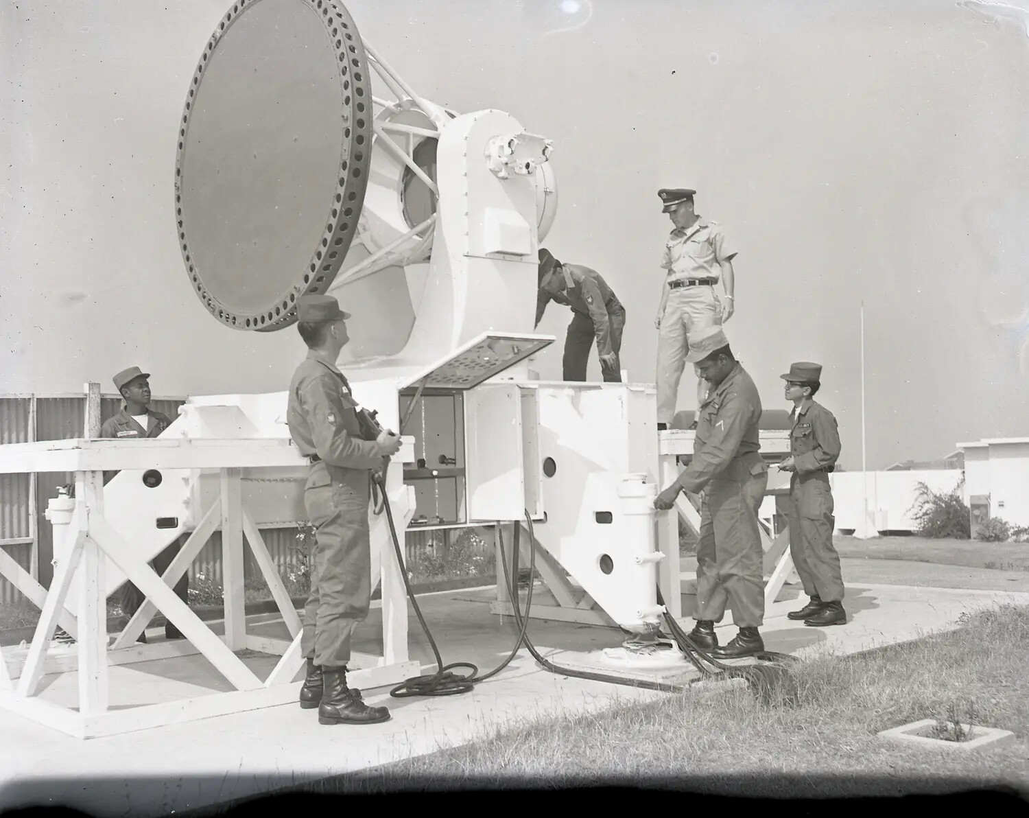 Nike Missile System Tracking Radar Antenna Maintenance, Air Defense Site