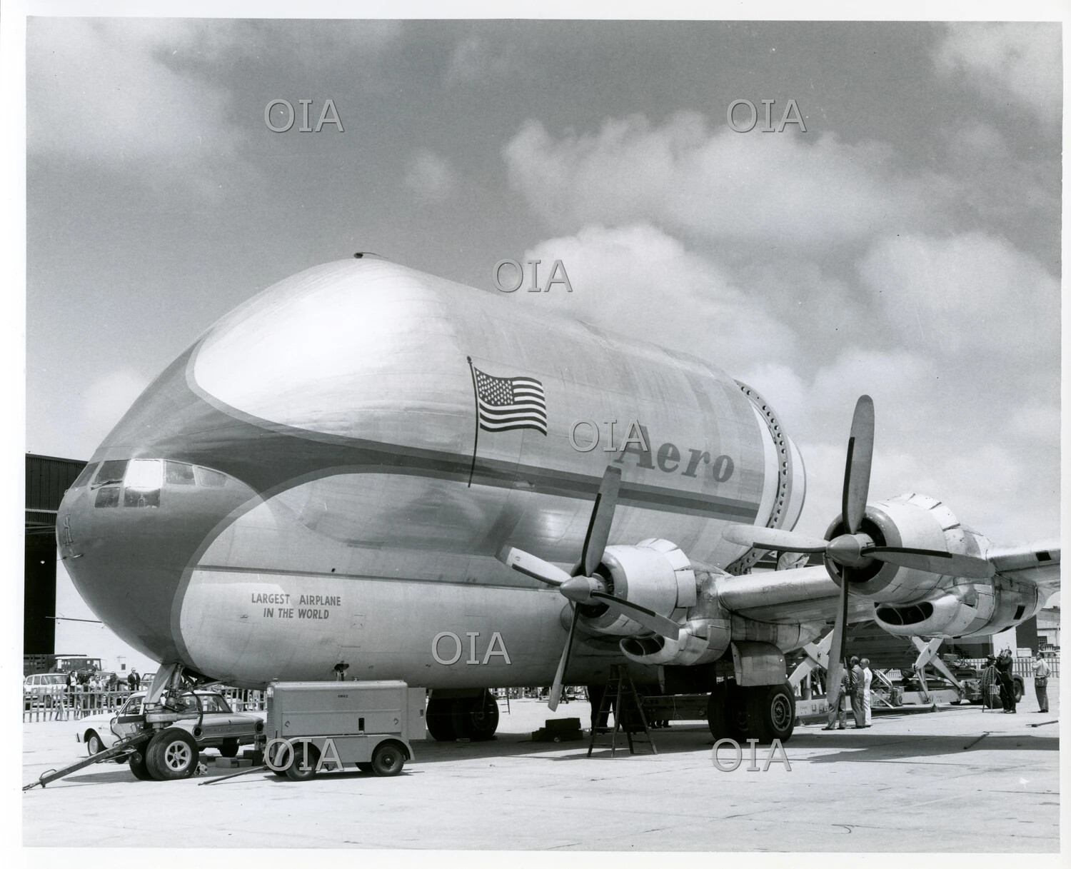 Aero Spacelines Guppy Aircraft, Front Three-Quarter View, 'Largest Airplane in the World' Fuselage Marking