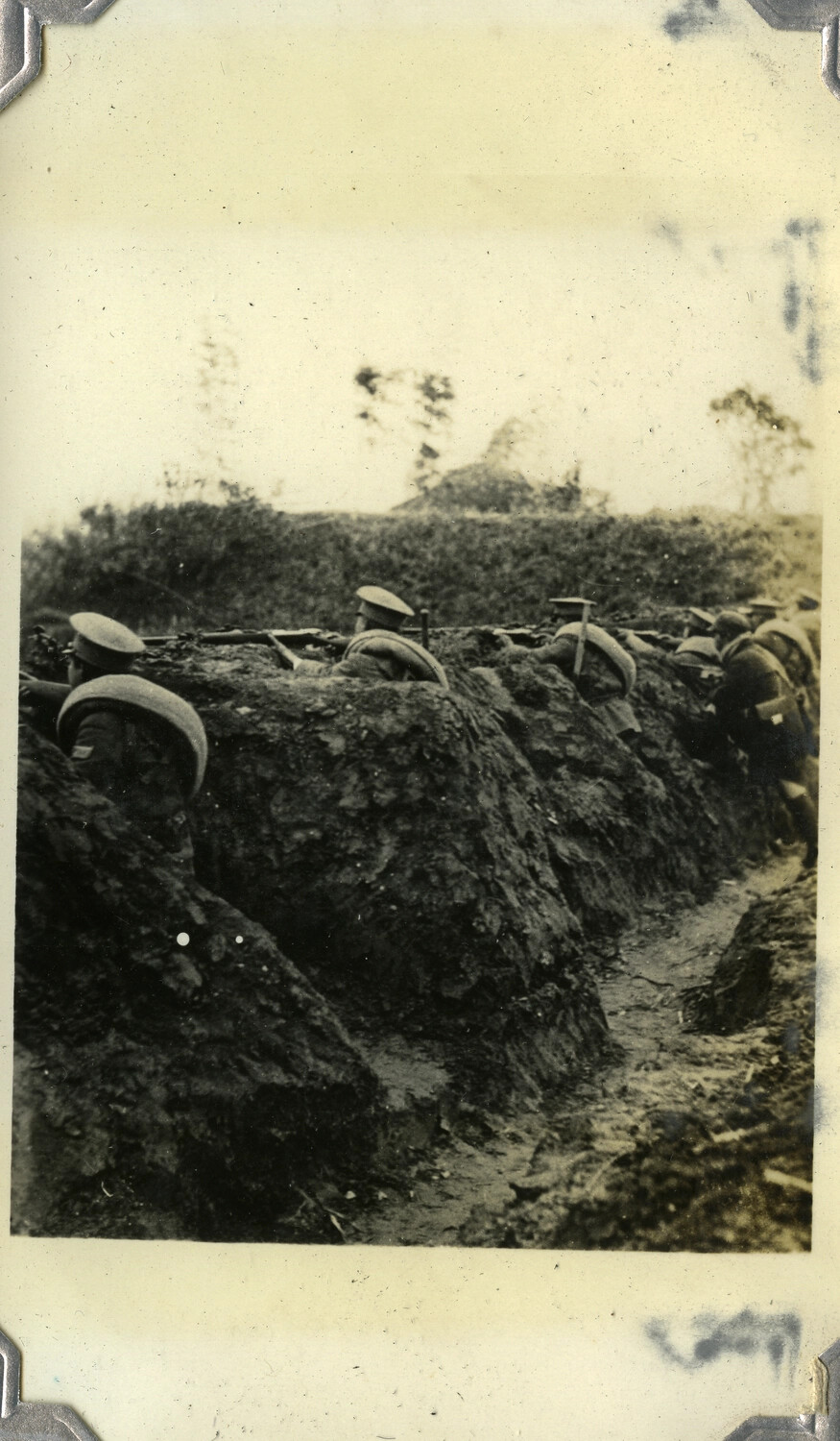Soldiers Manning a Firing Trench, Sino-Japanese Conflict Era, c. 1930s