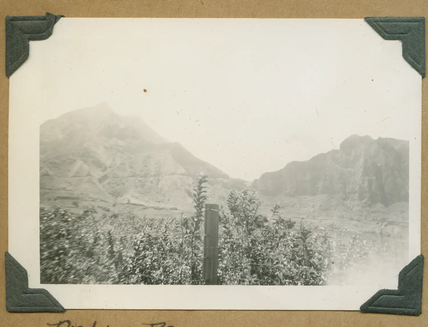 View of the Nuuanu Pali Cliffs, Oahu, Hawaii