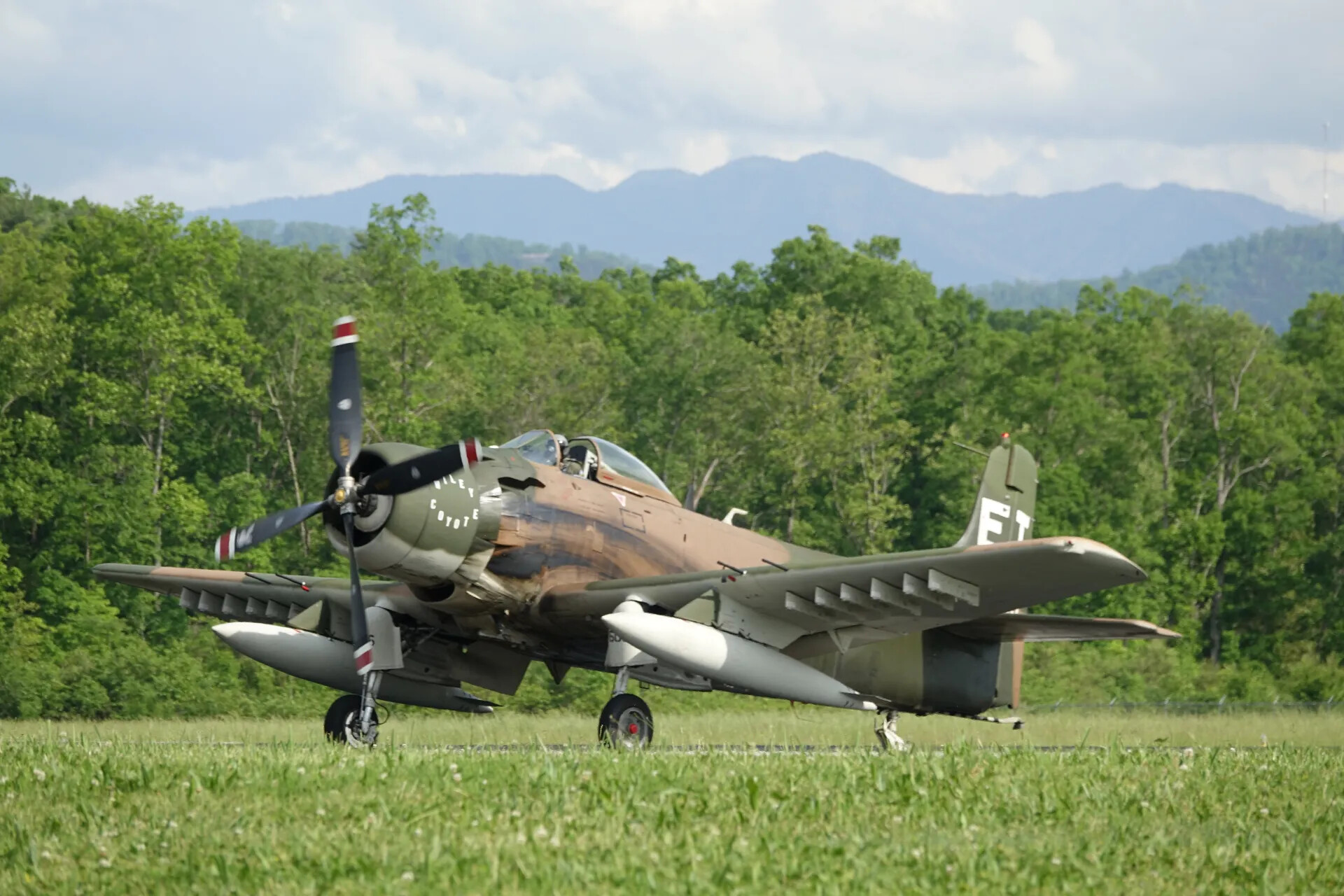 Douglas A-1 Skyraider 'Wile E Coyote' (Tail Code FT), Airshow Taxi, May 2019