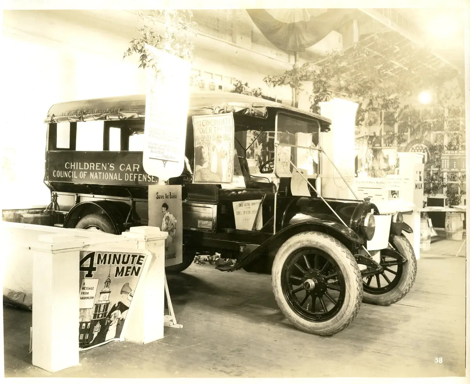 Council of National Defense 'Children's Car' Exhibit Truck, Cincinnati Baby-Saving Year Campaign, 1918