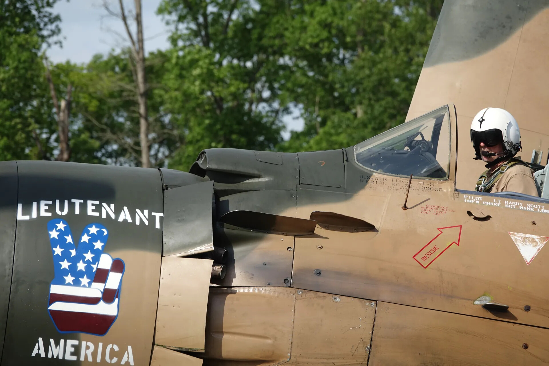 Douglas A-1H Skyraider 'LIEUTENANT AMERICA' with Pilot in Cockpit, Warbird Event, 3-4 May 2019