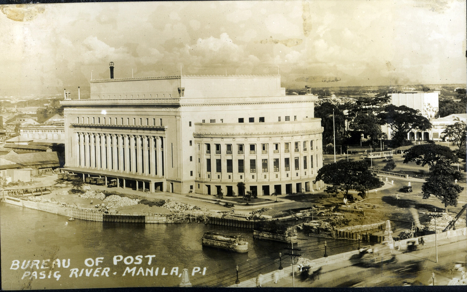 Manila Central Post Office (Bureau of Post) on the Pasig River, Manila, Philippine Islands