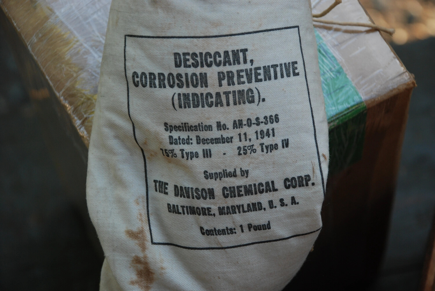 WWII U.S. Army Desiccant Bag, Davison Chemical Corp., Spec. AN-O-S-366 — Kotec CBI Collection