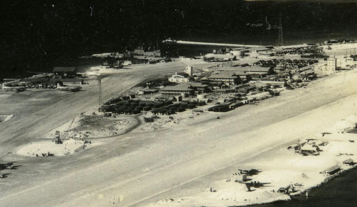 Overview of Johnston Island Naval Air Station Facilities and Runway
