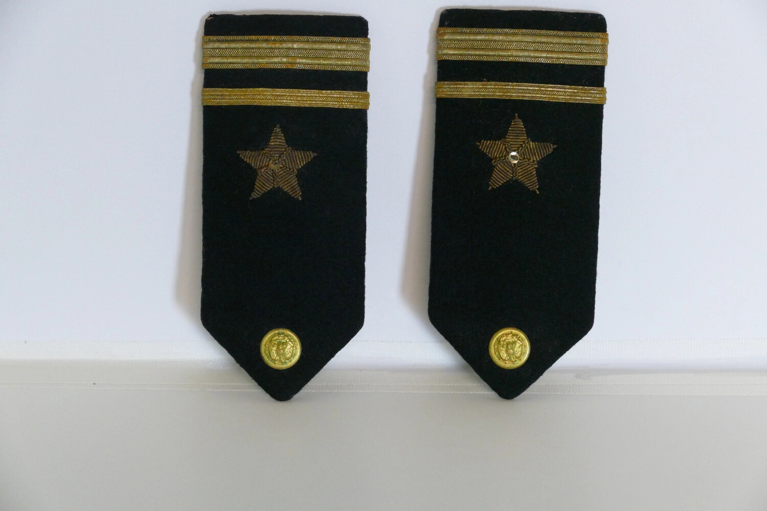 U.S. Navy Lieutenant (O-3) Shoulder Boards with Line Officer Star and Anchor Buttons