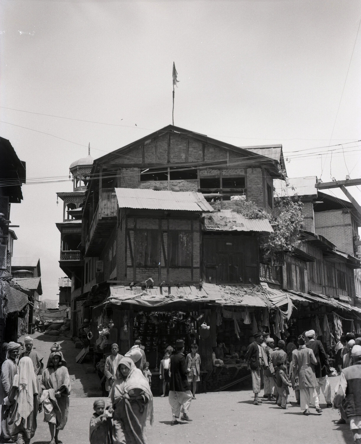 Street Market Scene in Kashmir, WWII-Era Photograph (Kotec CBI Collection, Kashmir Scenics)