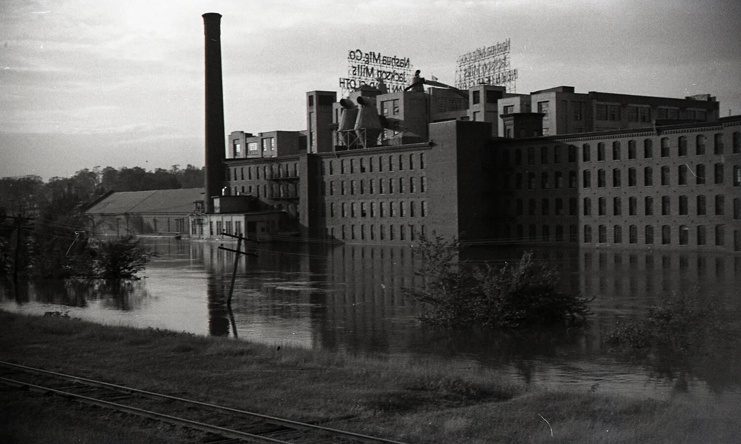 Flooded Nashua Manufacturing Company Mill Complex, Nashua, New Hampshire, September 1936