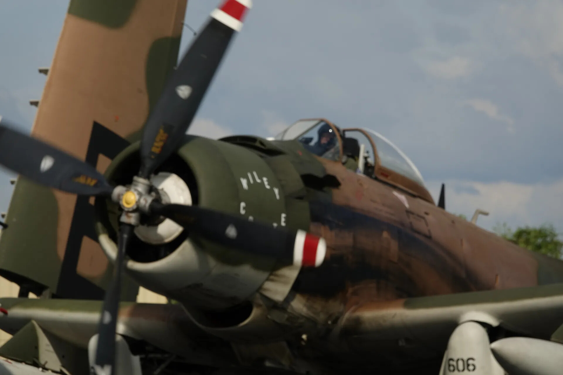 Douglas A-1 Skyraider Radial Engine and Cockpit Detail, Airshow Static/Taxi Display
