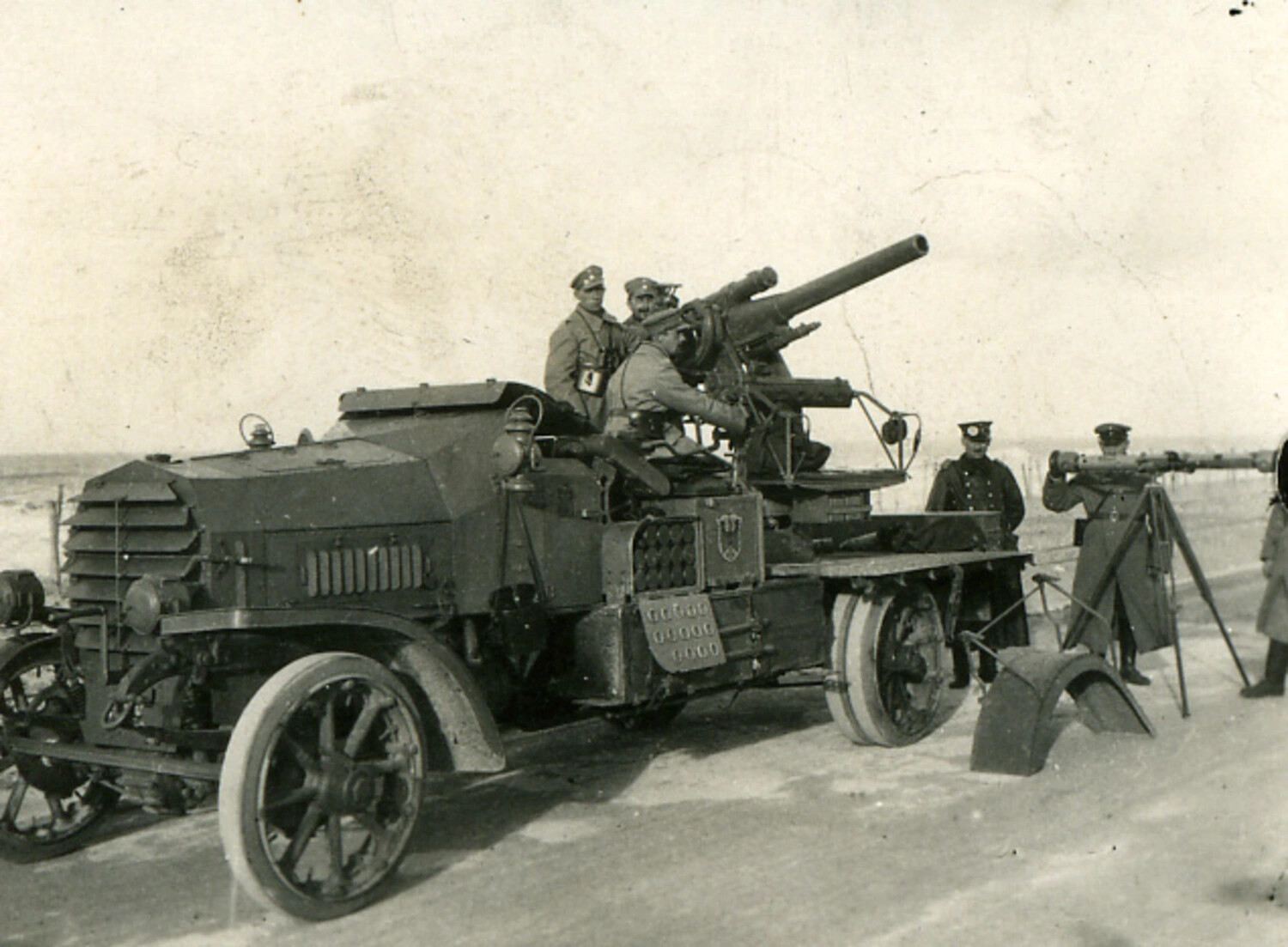 German Army Self-Propelled Anti-Aircraft Gun (Kraftwagen-Flak) and Crew, World War I