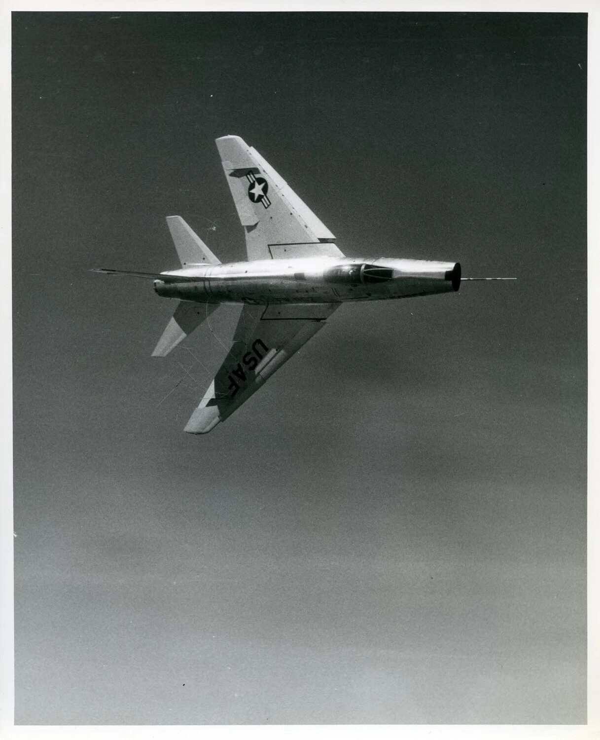 North American F-100 Super Sabre in Banking Turn, USAF (Aircraft & Thunderbirds Collection)