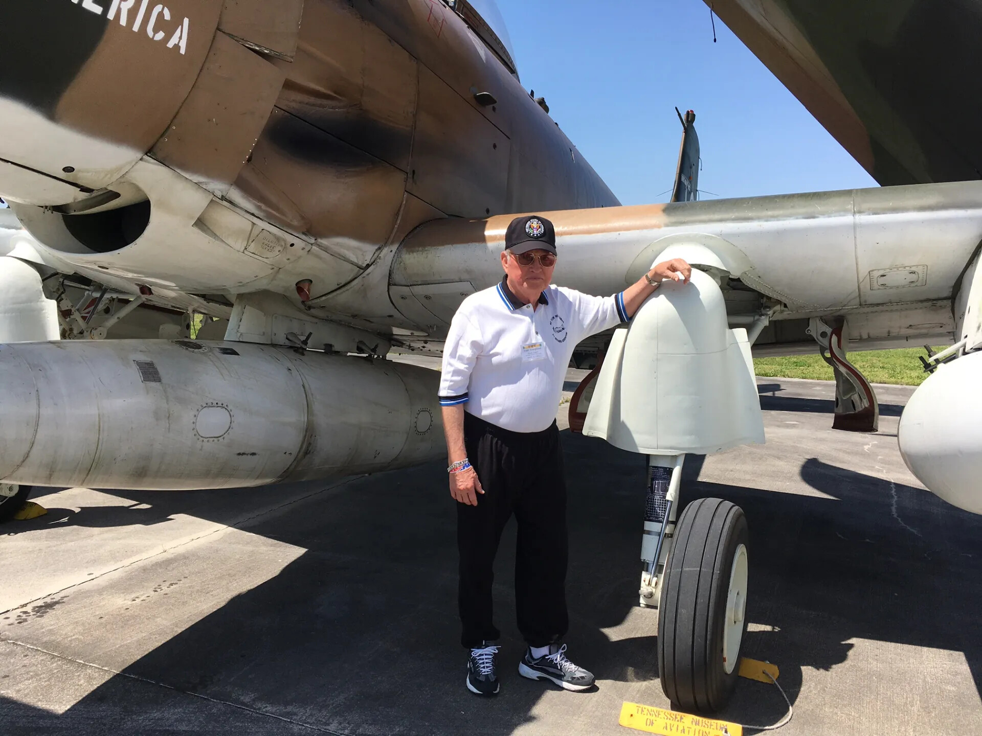 Veteran Ken Holston with A-1 Skyraider 'Lieutenant America,' Tailwind Day Reunion Event, Tennessee Museum of Aviation
