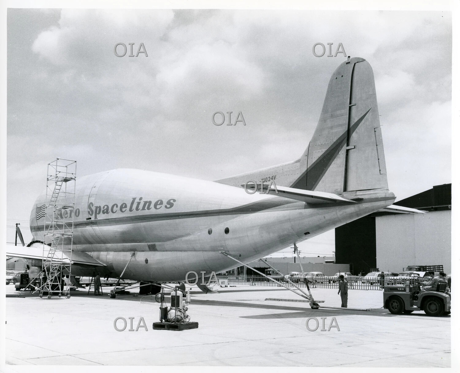 Aero Spacelines Guppy Aircraft, Registration N1024V, Ramp Side Profile with Maintenance Scaffolding