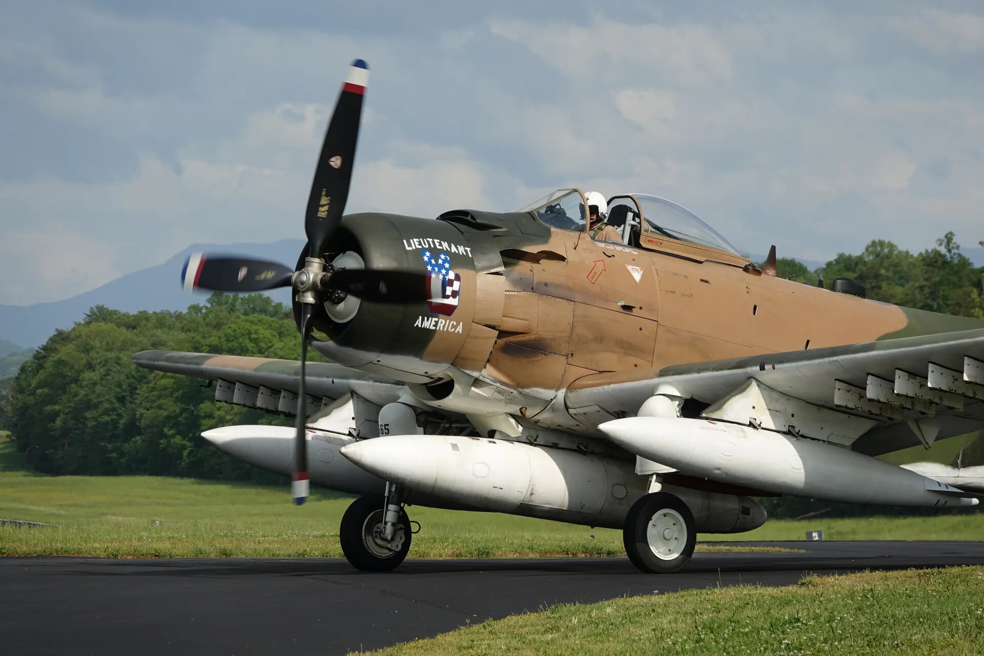 A-1H Skyraider 'Lieutenant America' Taxiing Toward Camera, May 2019 Airshow Event