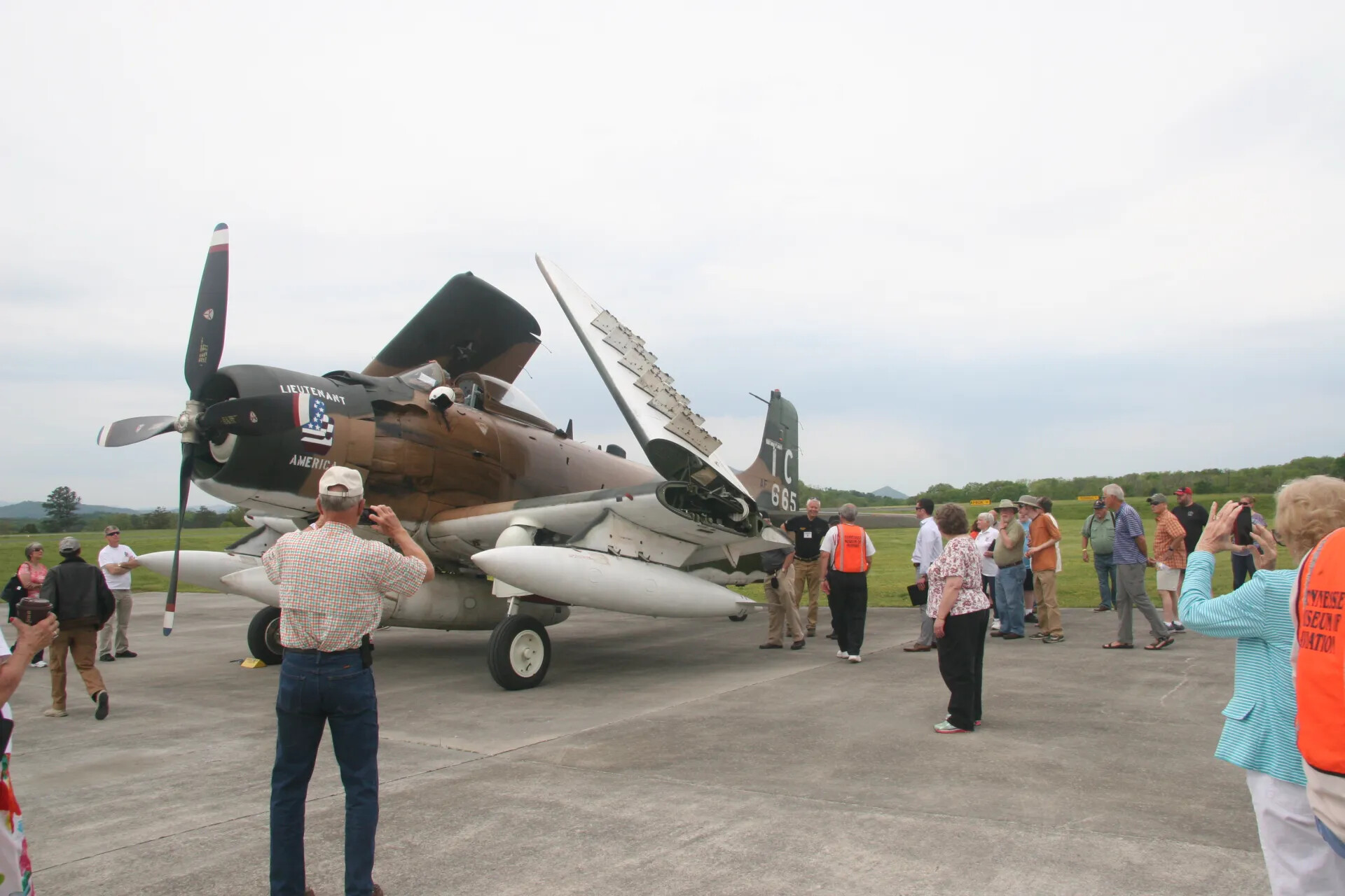 Restored A-1 Skyraider 'Lieutenant America' on Display at Operation Tailwind Reunion, 2016