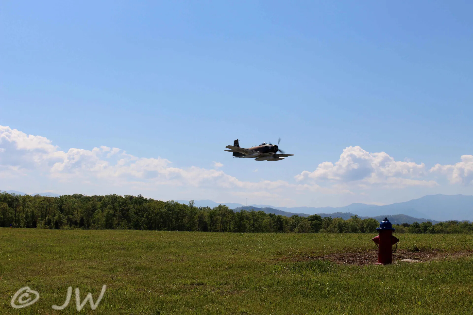 Douglas A-1 Skyraider ('Sandy'/'Spad') in Low Pass, Memorial Flight Event