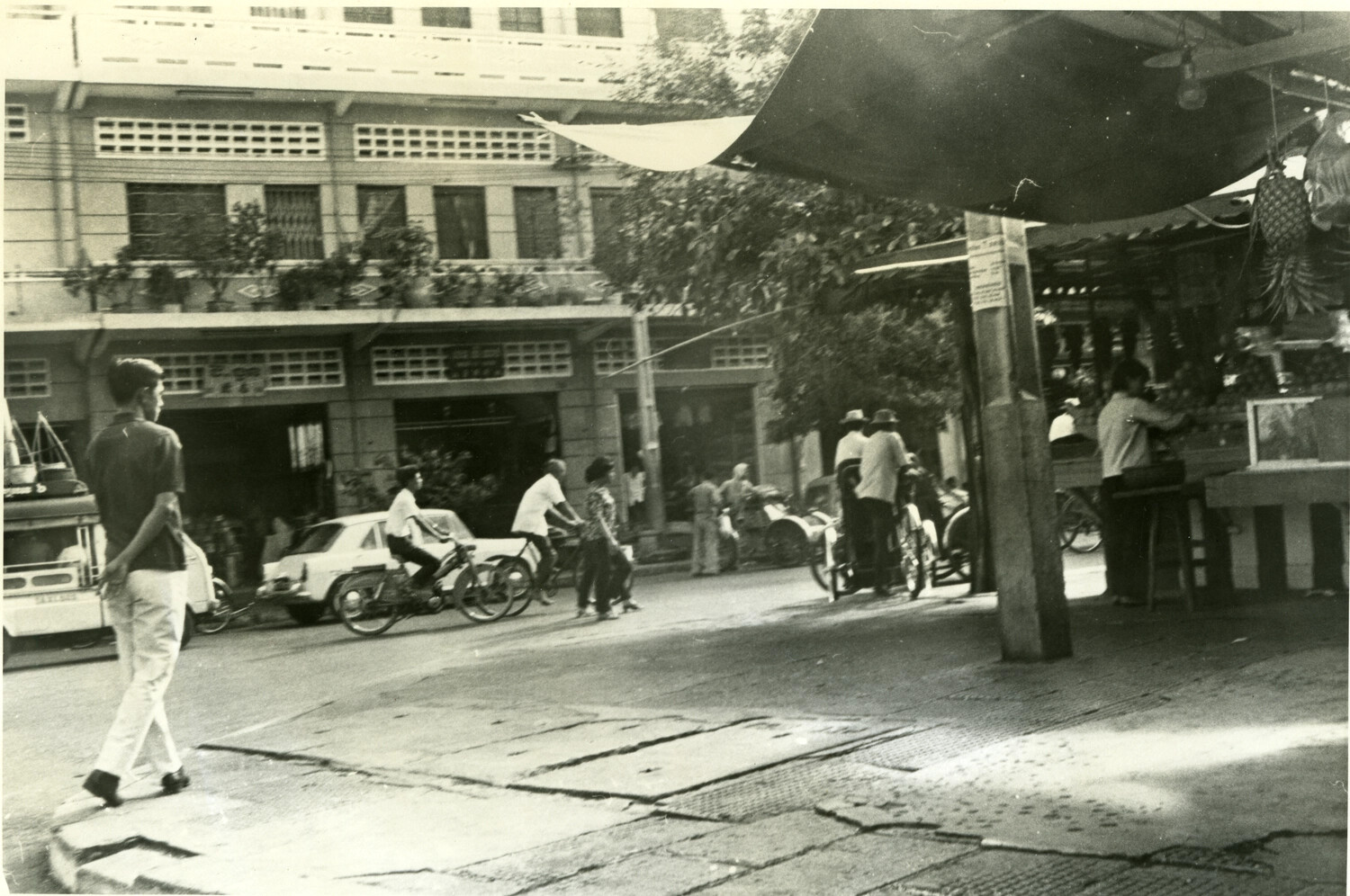 Market Street Corner Scene, Central Market District, Phnom Penh, Cambodia