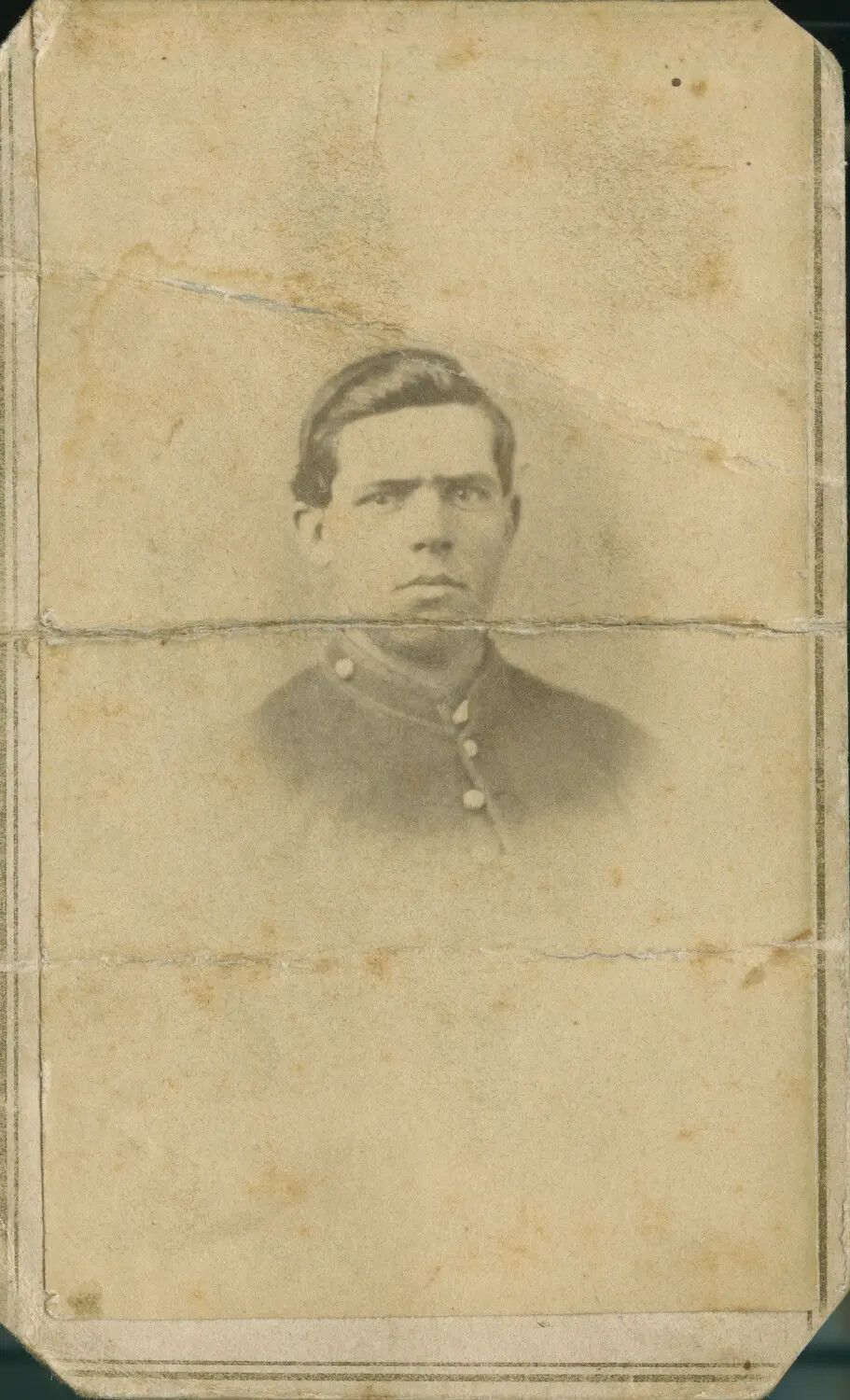 Carte de Visite Portrait of a Young Civil War-Era Soldier