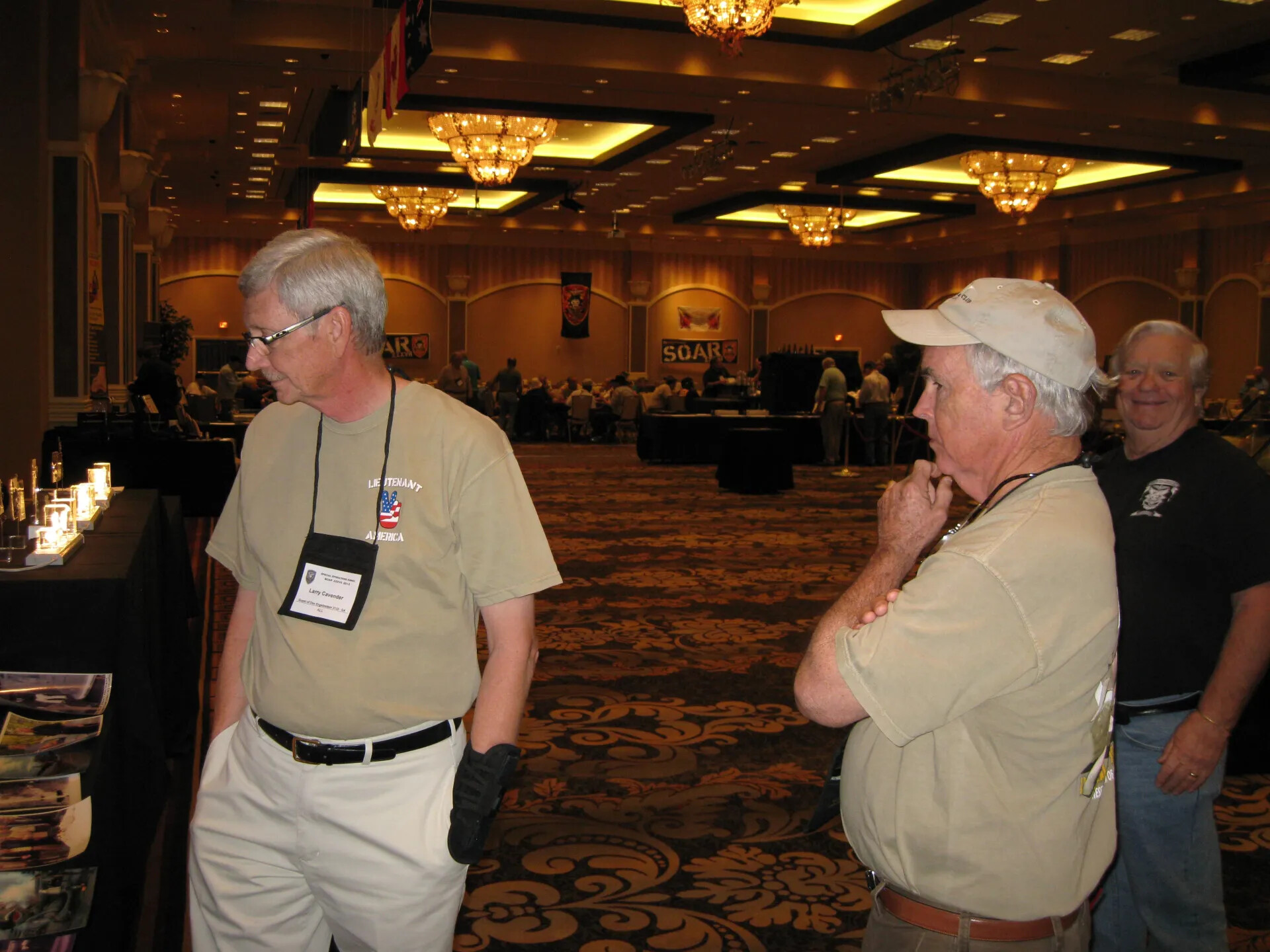Larry Cavender and Attendees on the Ballroom Floor, SOAR XXXVII, Las Vegas, 2013