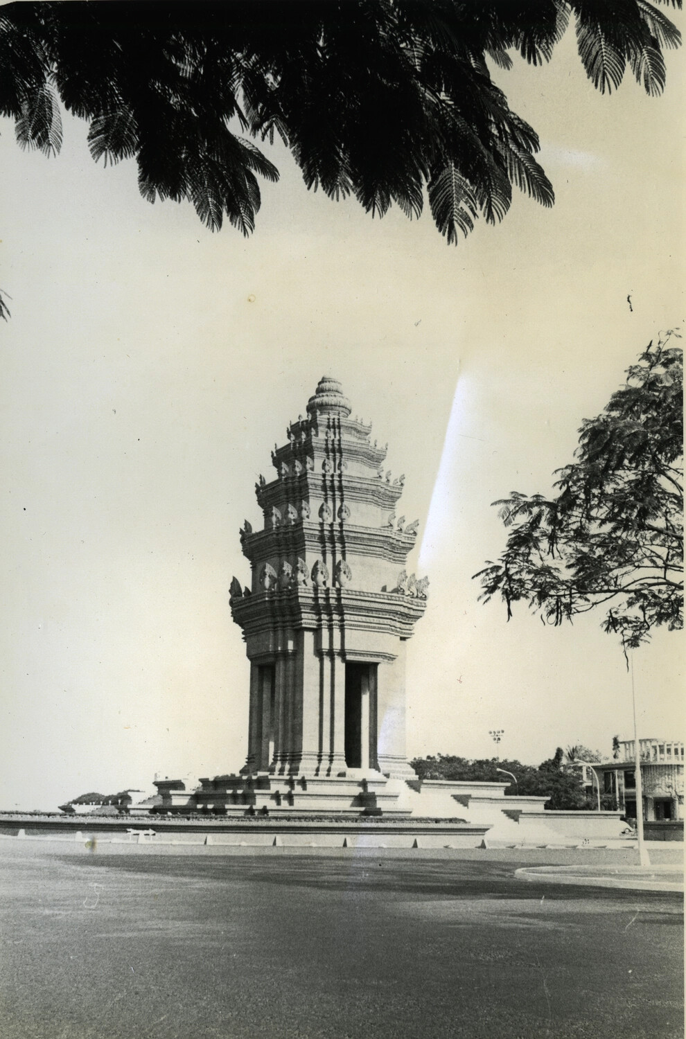 Independence Monument (Vimean Ekareach), Phnom Penh, 1958