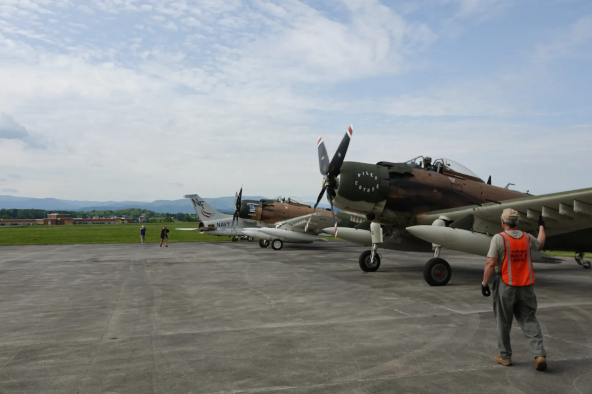 A-1 Skyraider "Wiley Coyote" and Warbird Lineup at May 2019 Airshow
