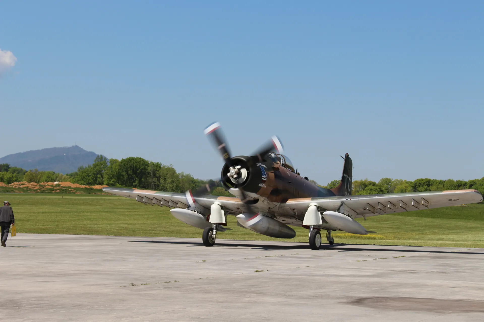 Restored A-1 Skyraider 'Lieutenant America' Taxiing, Jim Wold Day Event, May 2015