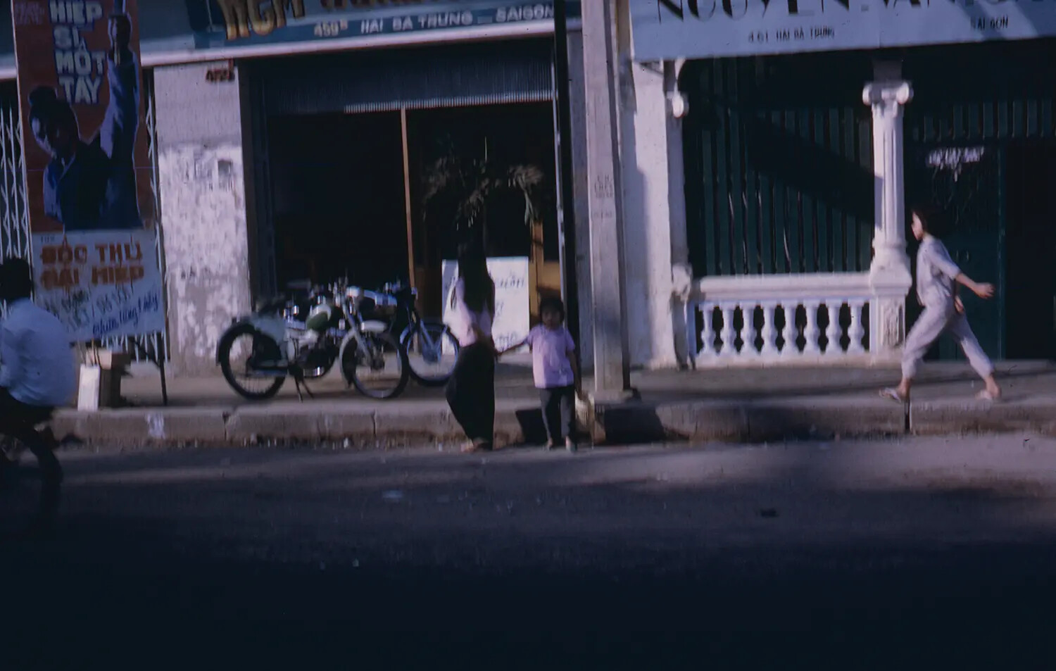 Civilian Street Scene, Hai Ba Trung Street, Saigon, 1968