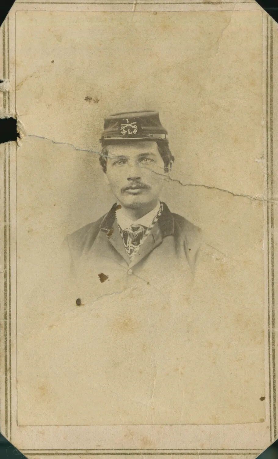 Carte de Visite Portrait of Union Cavalry Soldier with Crossed-Saber Kepi Insignia, Civil War Era