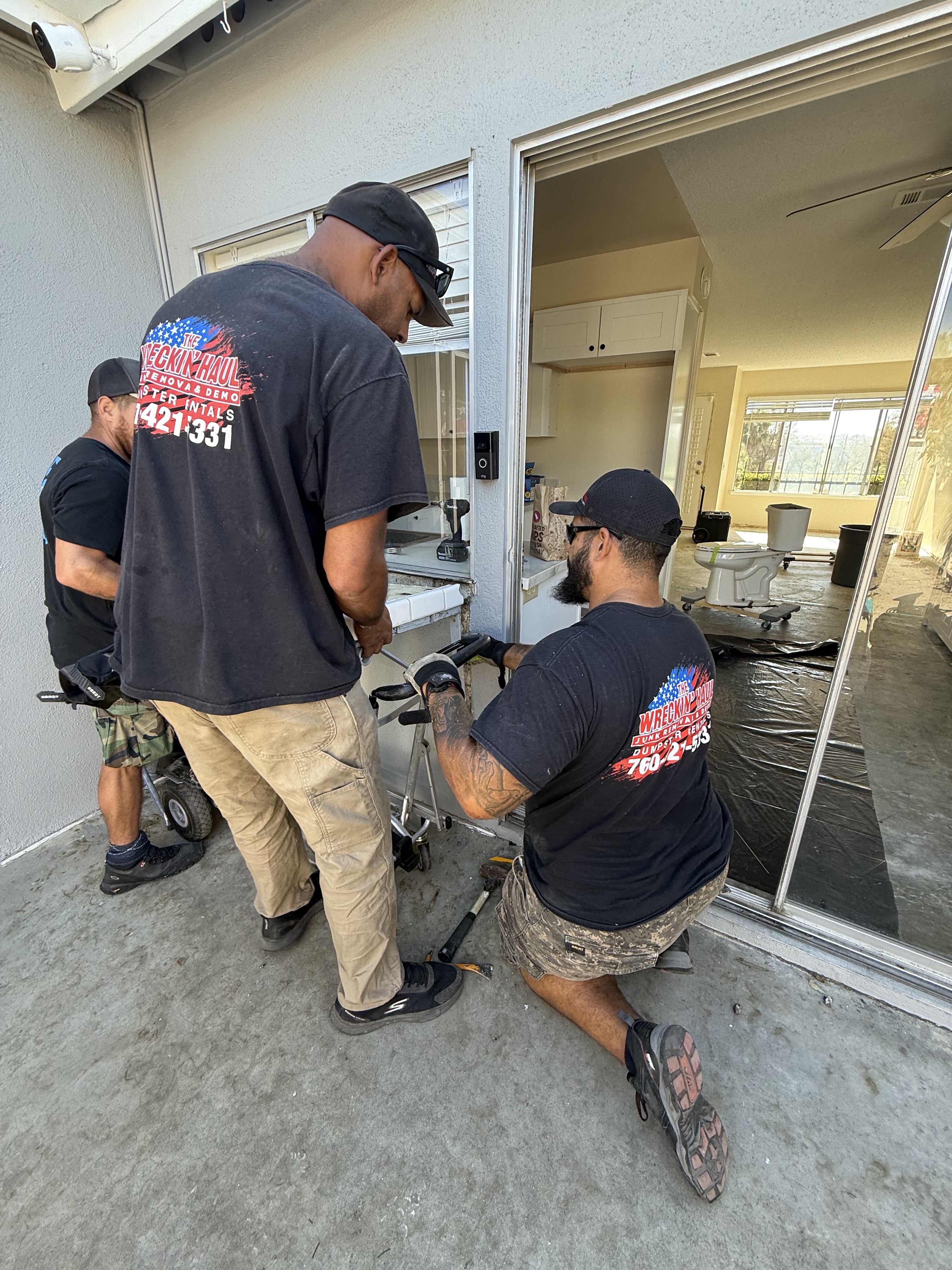 estate cleanout team