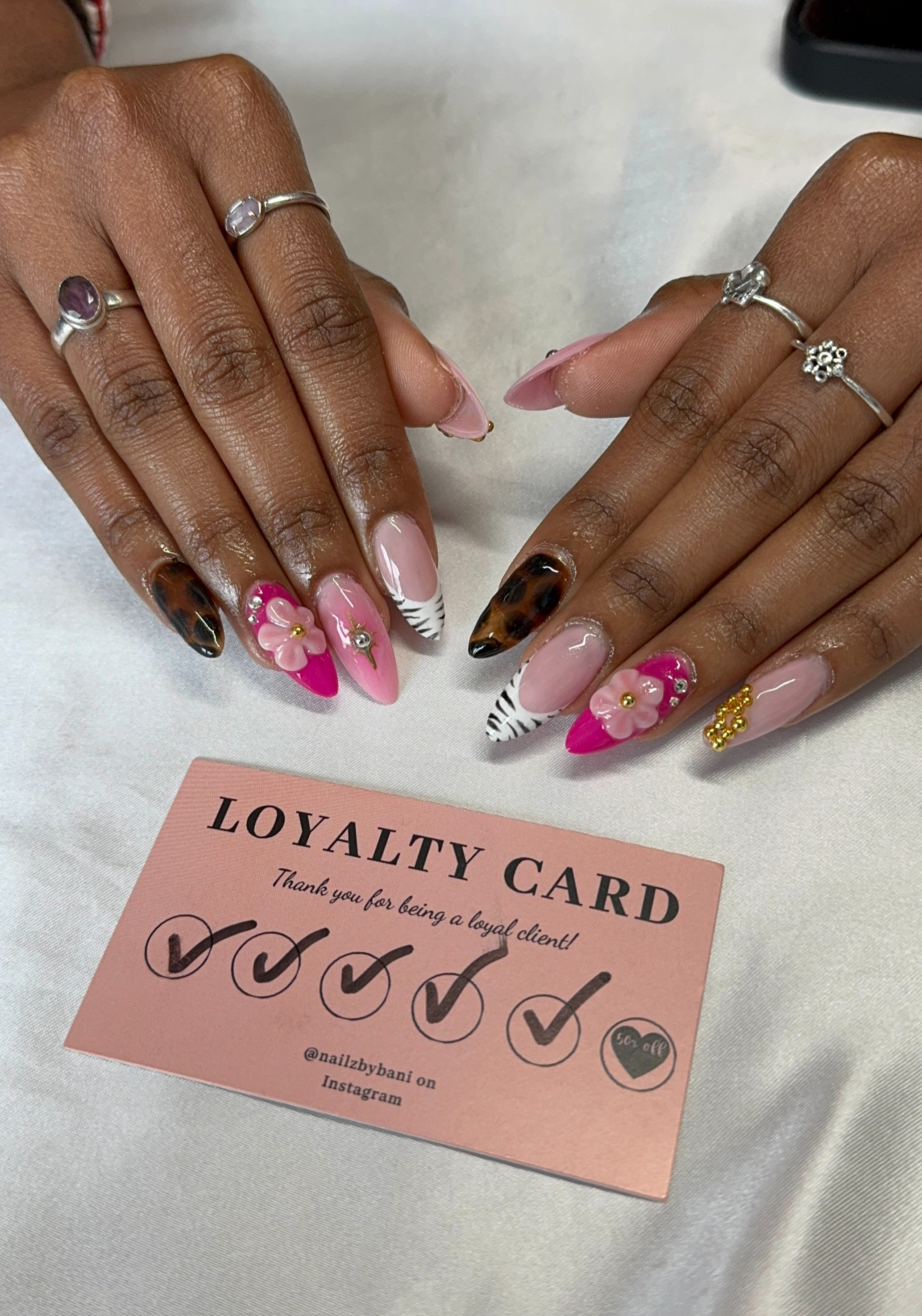 Loyalty card showcase