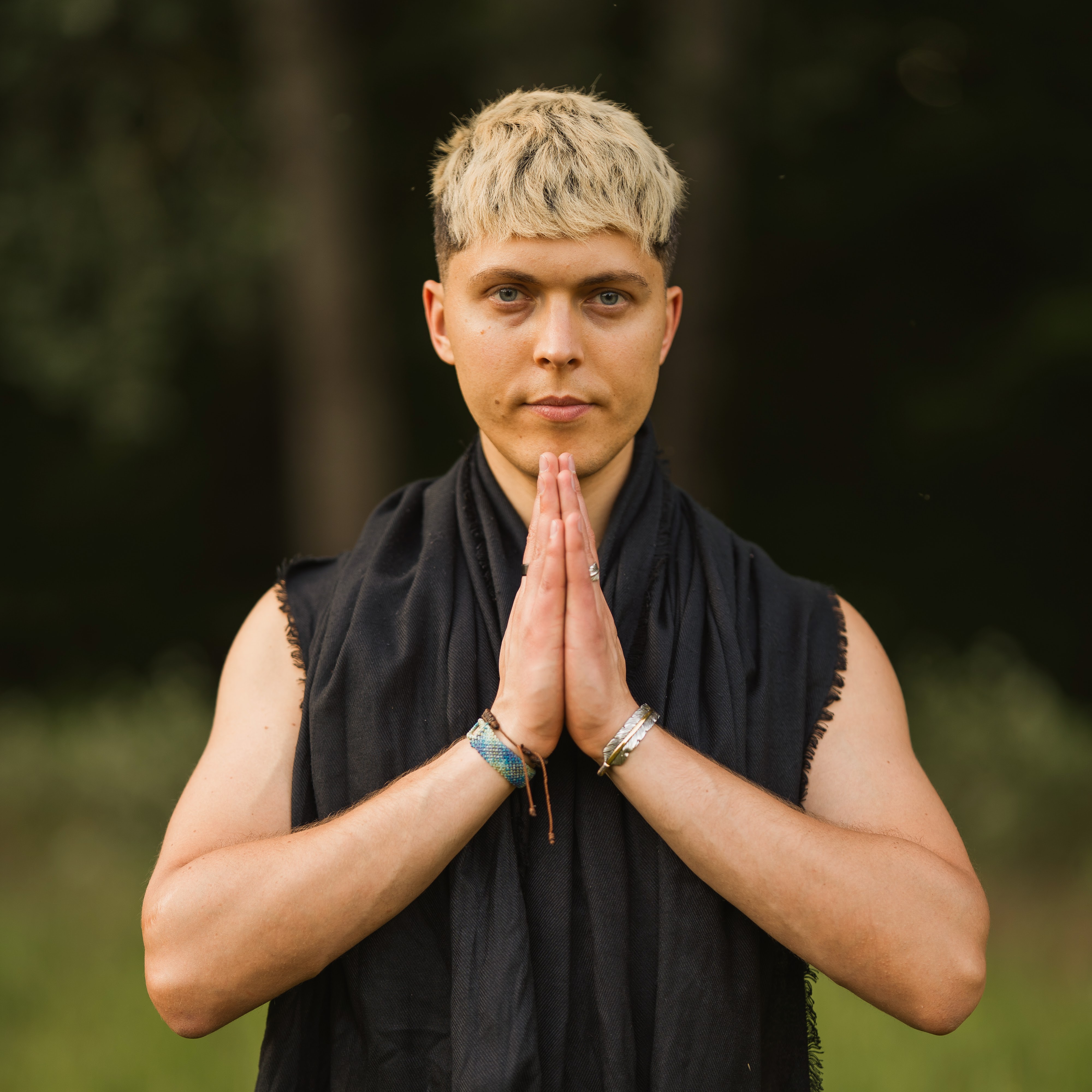 Dominik Földi's picture in prayer pose