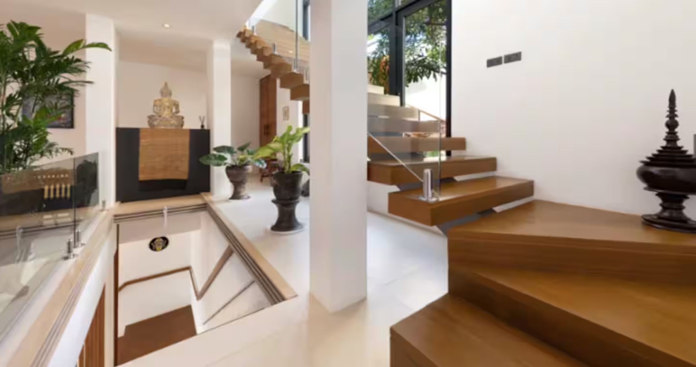 Villa Nine - Beautiful stairs