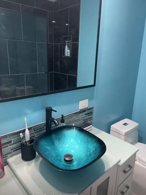 {{ custom_values.service_1 }} in {{custom_values.area_4})