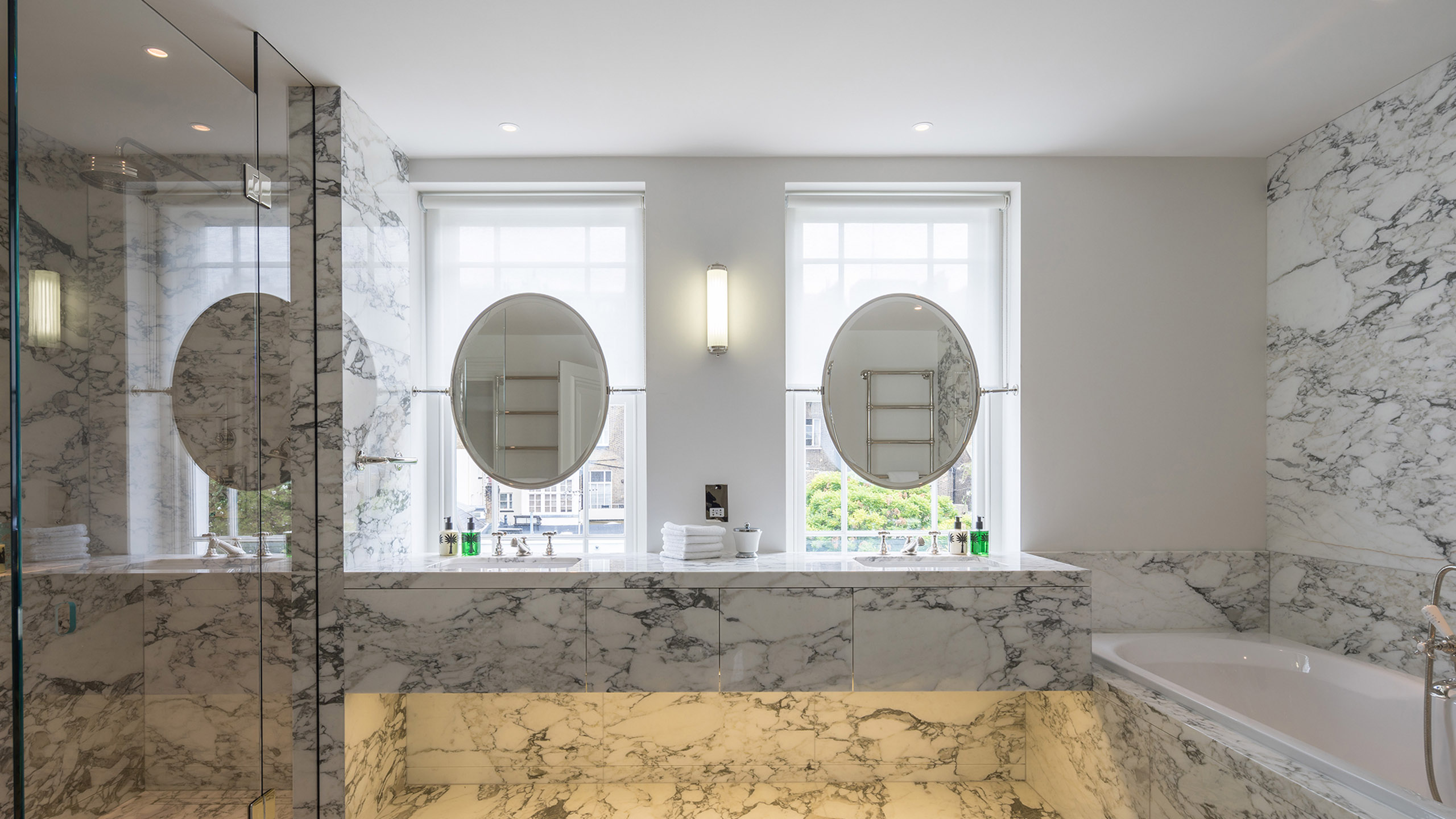 Ensuite - Harlington House - Kensington London