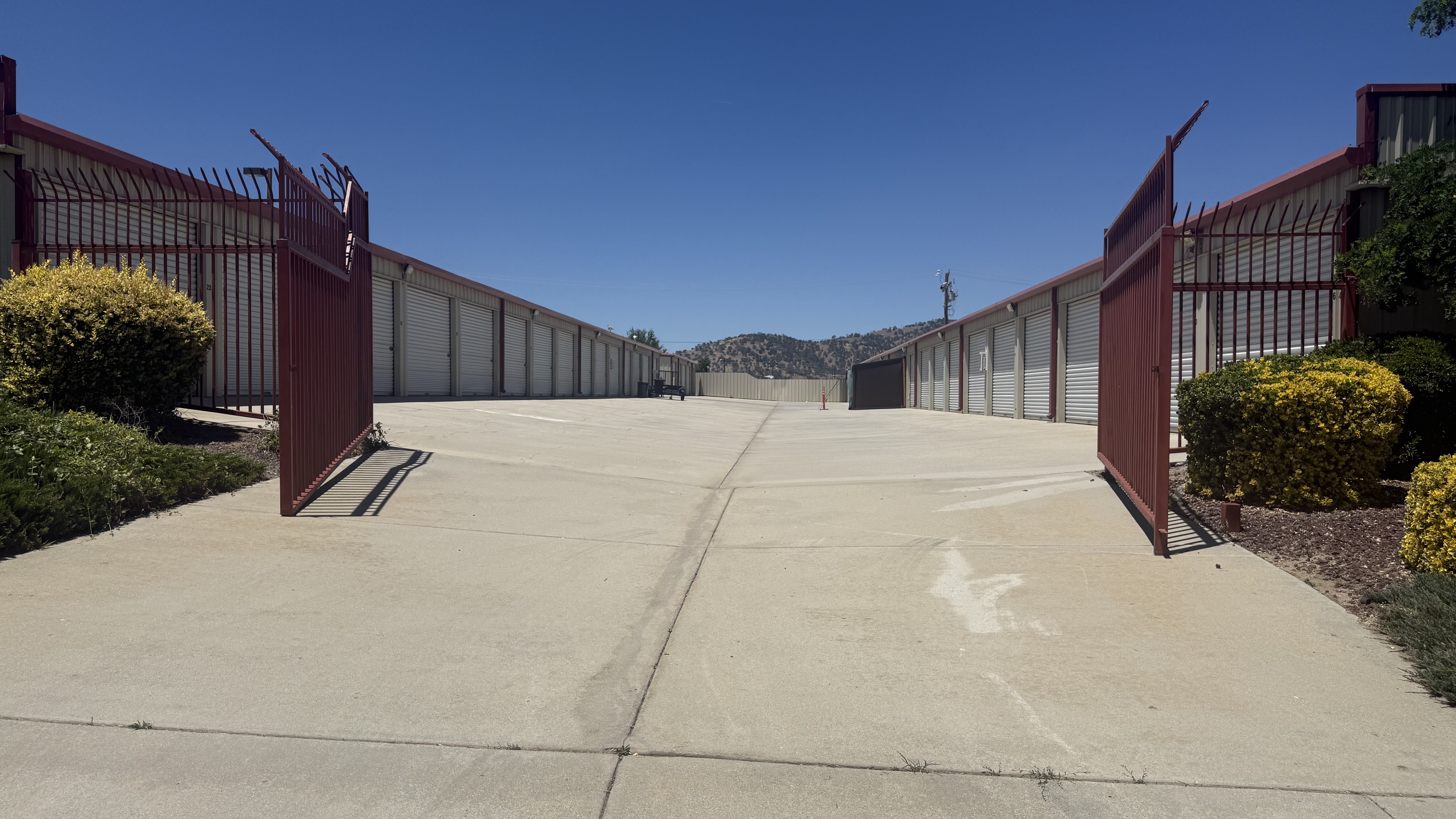 Drive-up storage unit at Supersize Storage in Tehachapi California