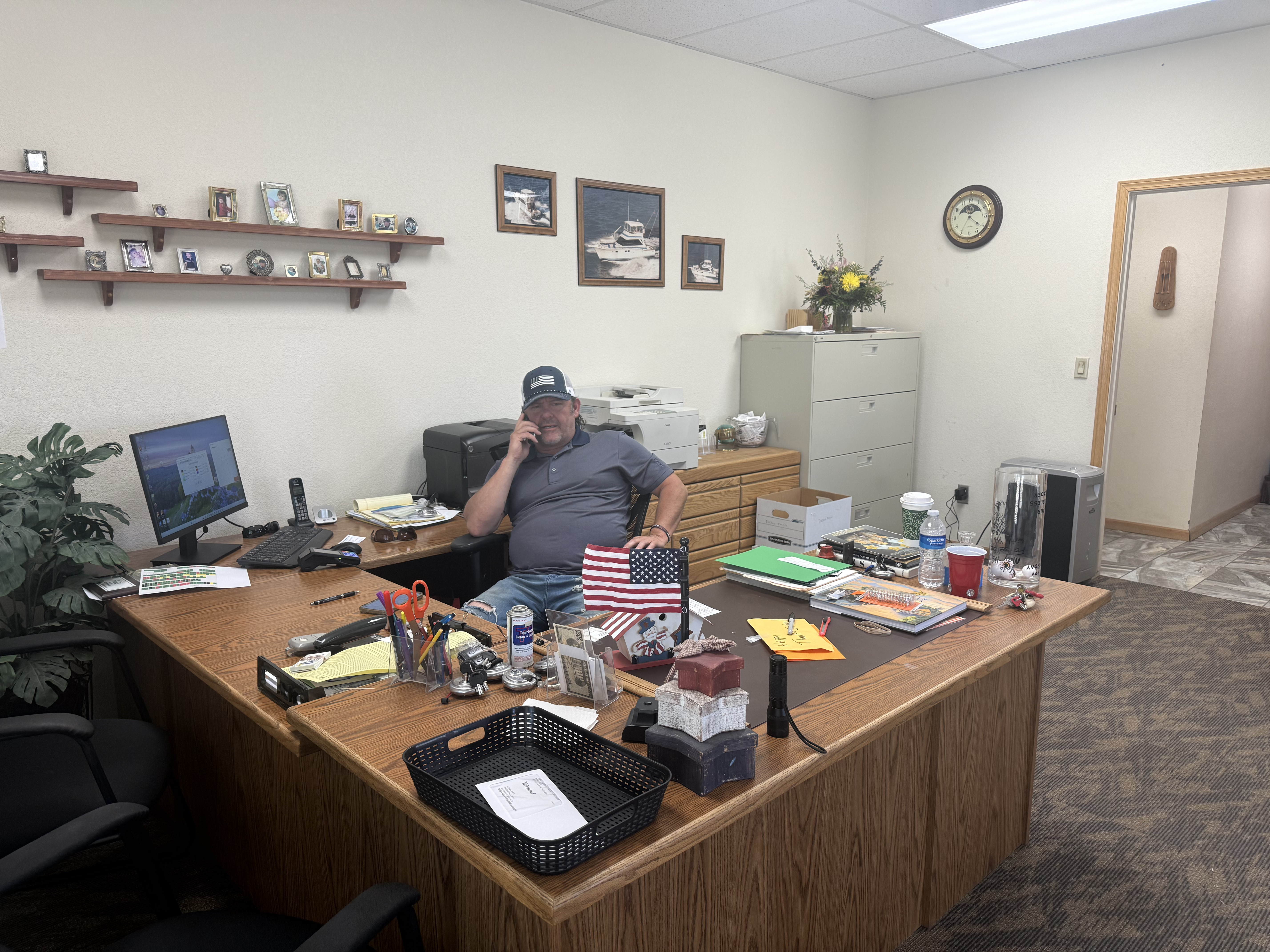 Supersize Storage office interior in Tehachapi California