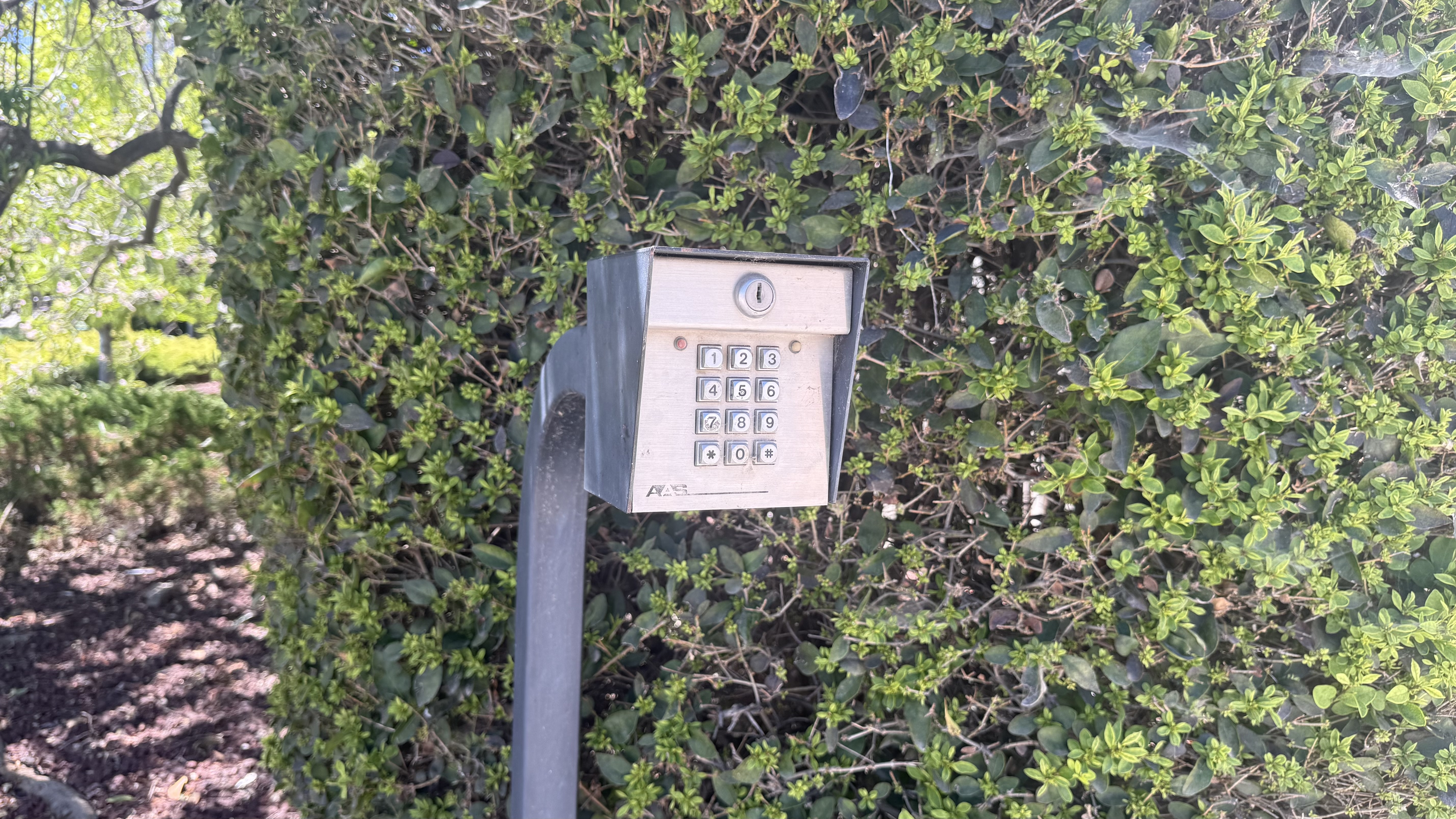 Security cameras and secure storage facility features in Tehachapi California