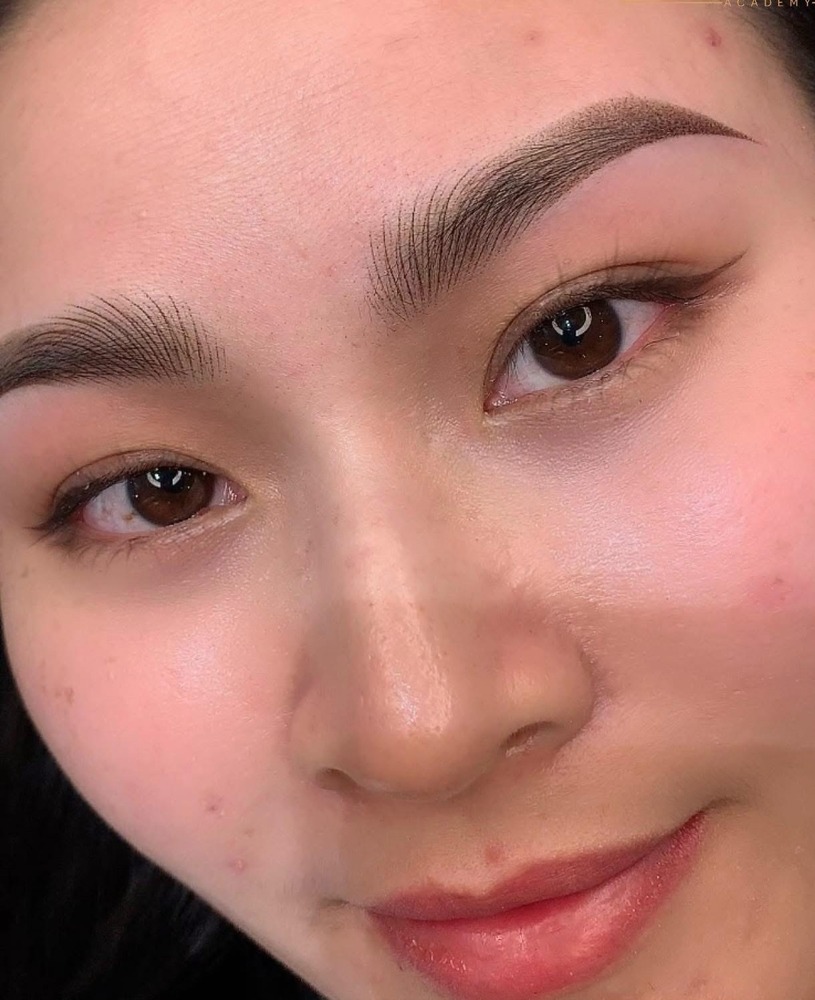 Winged Eyeliner (Up Liner)