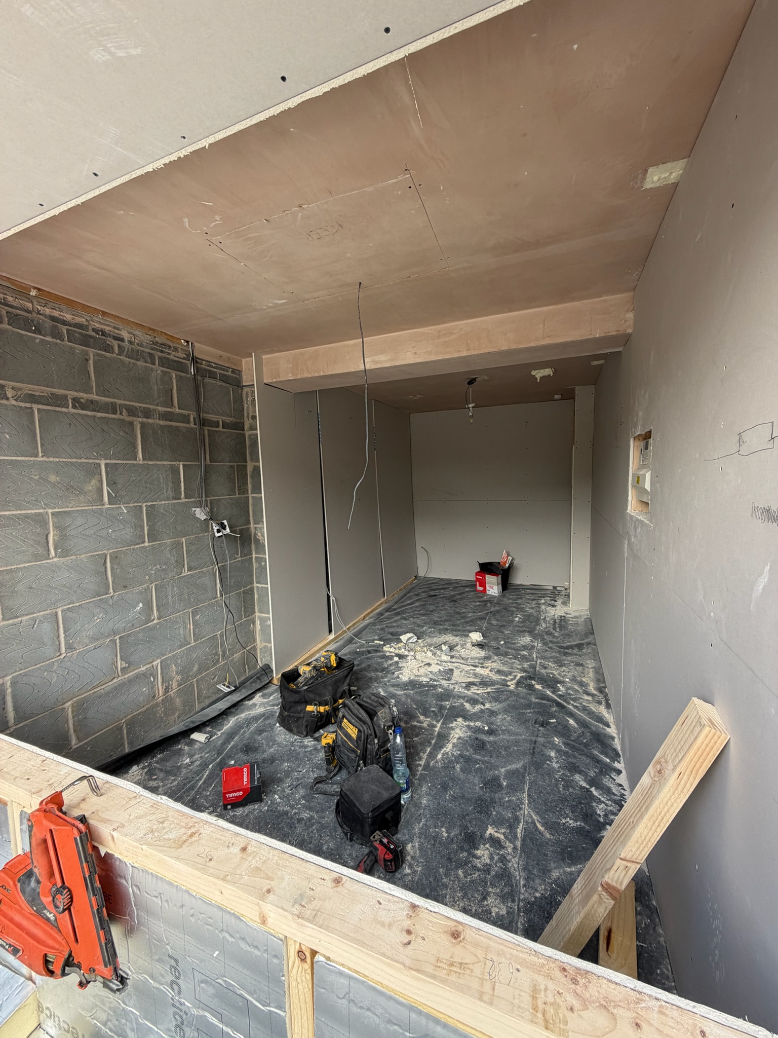 Single garage conversion in Liverpool during the boarding stage, being converted into a home office and business workspace. Single garage conversion in Liverpool during the boarding stage, being converted into a home office and business workspace.