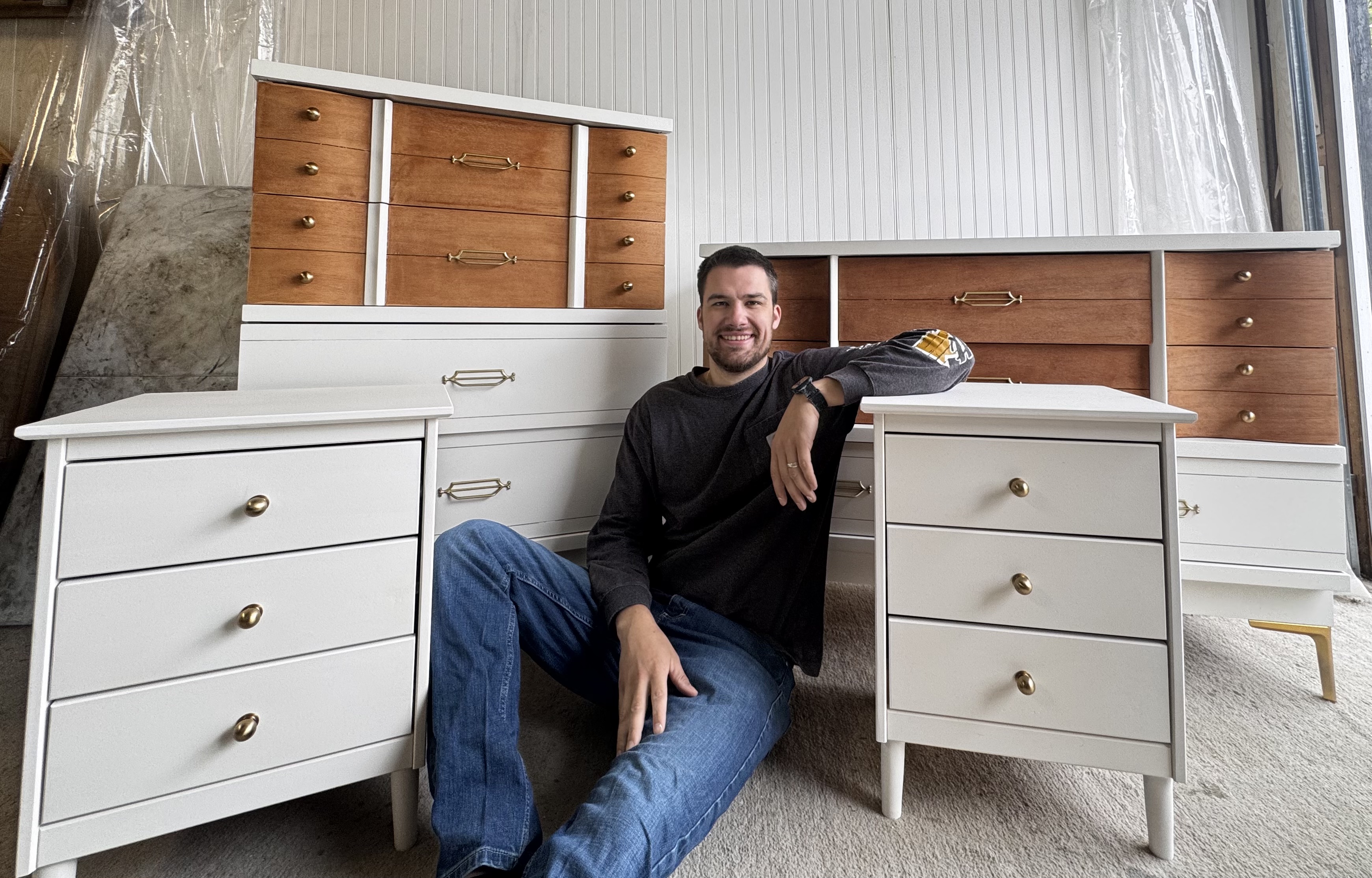 Hudson with $1200 dressers