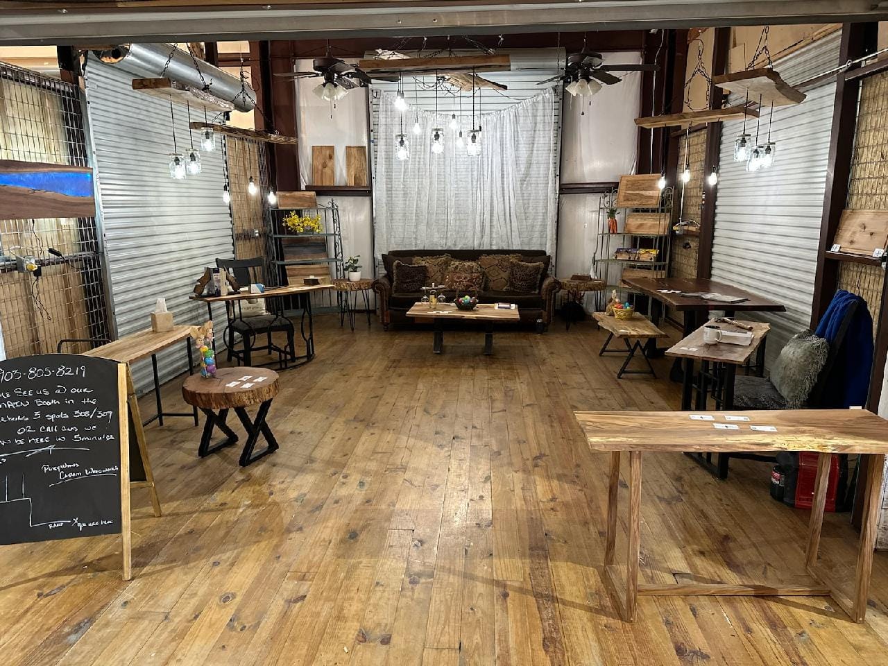 Piney Woods Custom Woodworks business photo