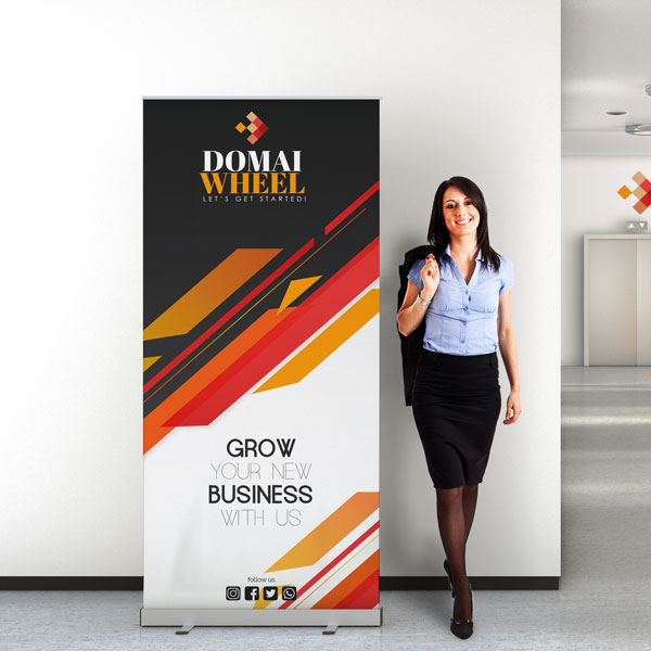 Retractable banner stands
